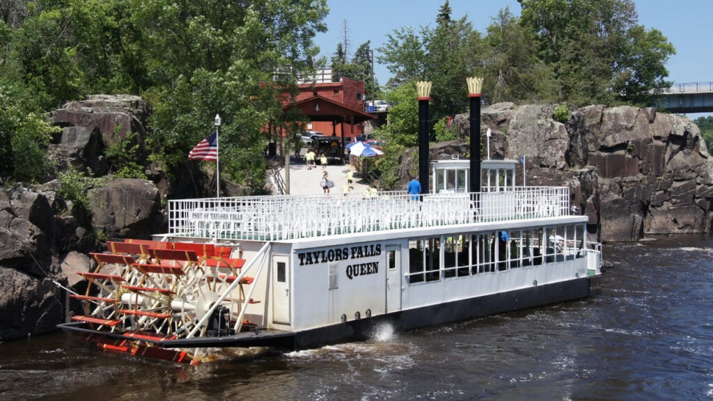 Wild Mountain Riverboat Cruise Taylors Falls Minnesota St.Croix River