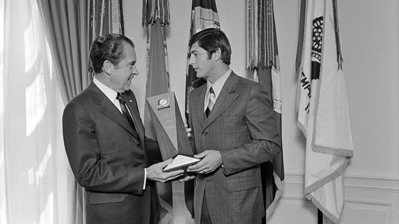 President Richard Nixon and Boston Red Sox player Carl Yastrzemski.