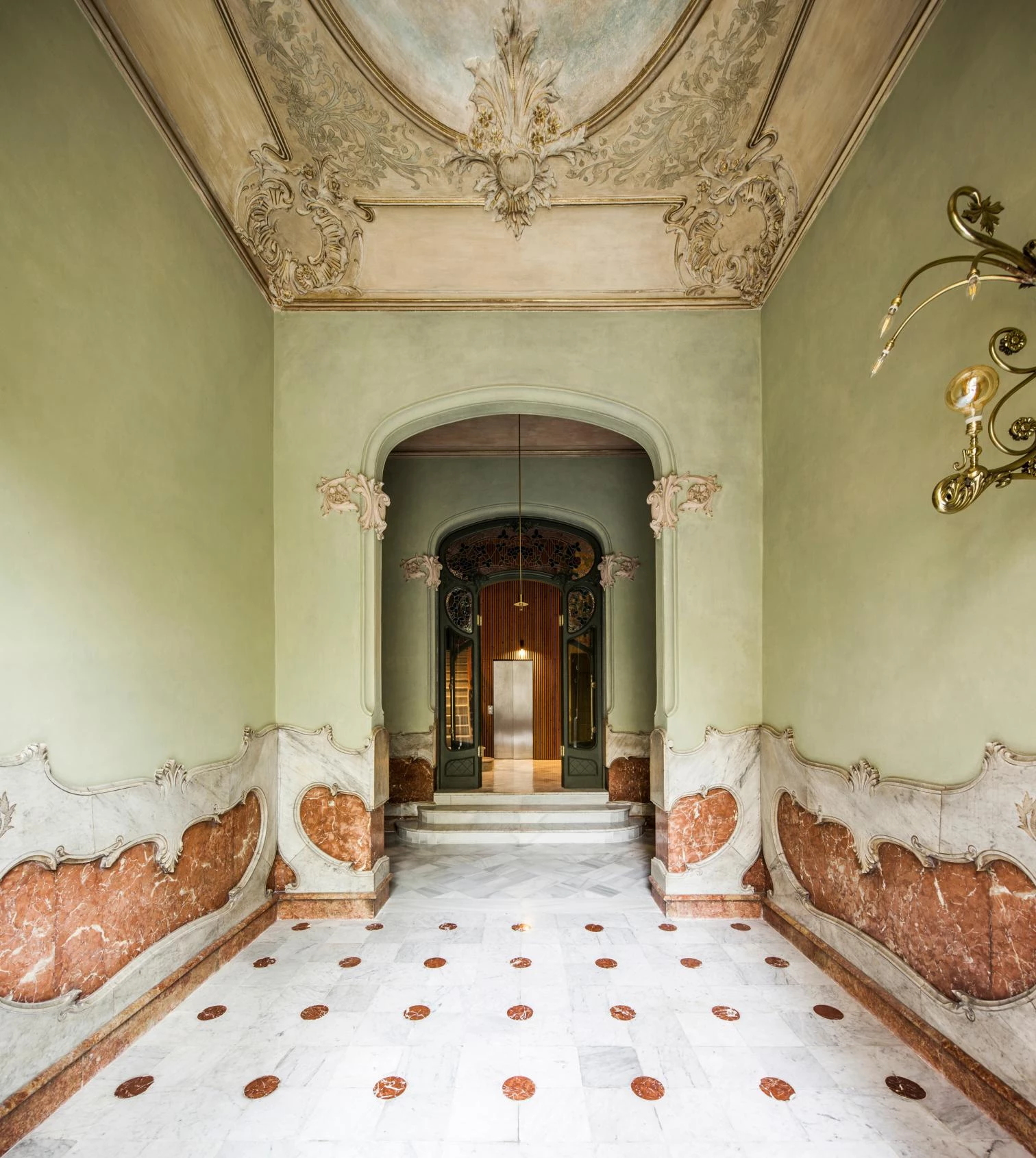 av_medium__av_263979